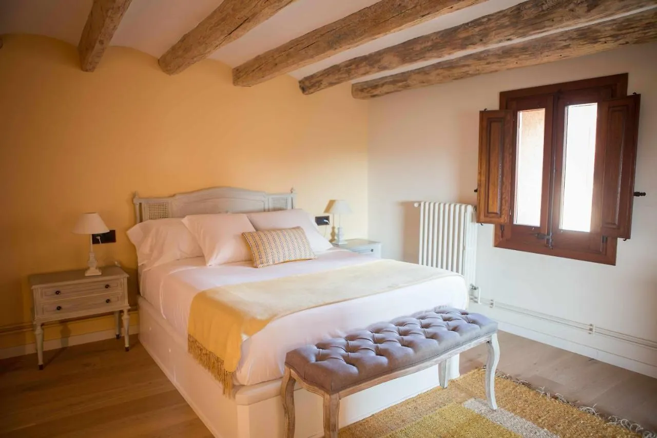 Casa Rural Masia Les Apieres El Pla de Manlleu 0*,