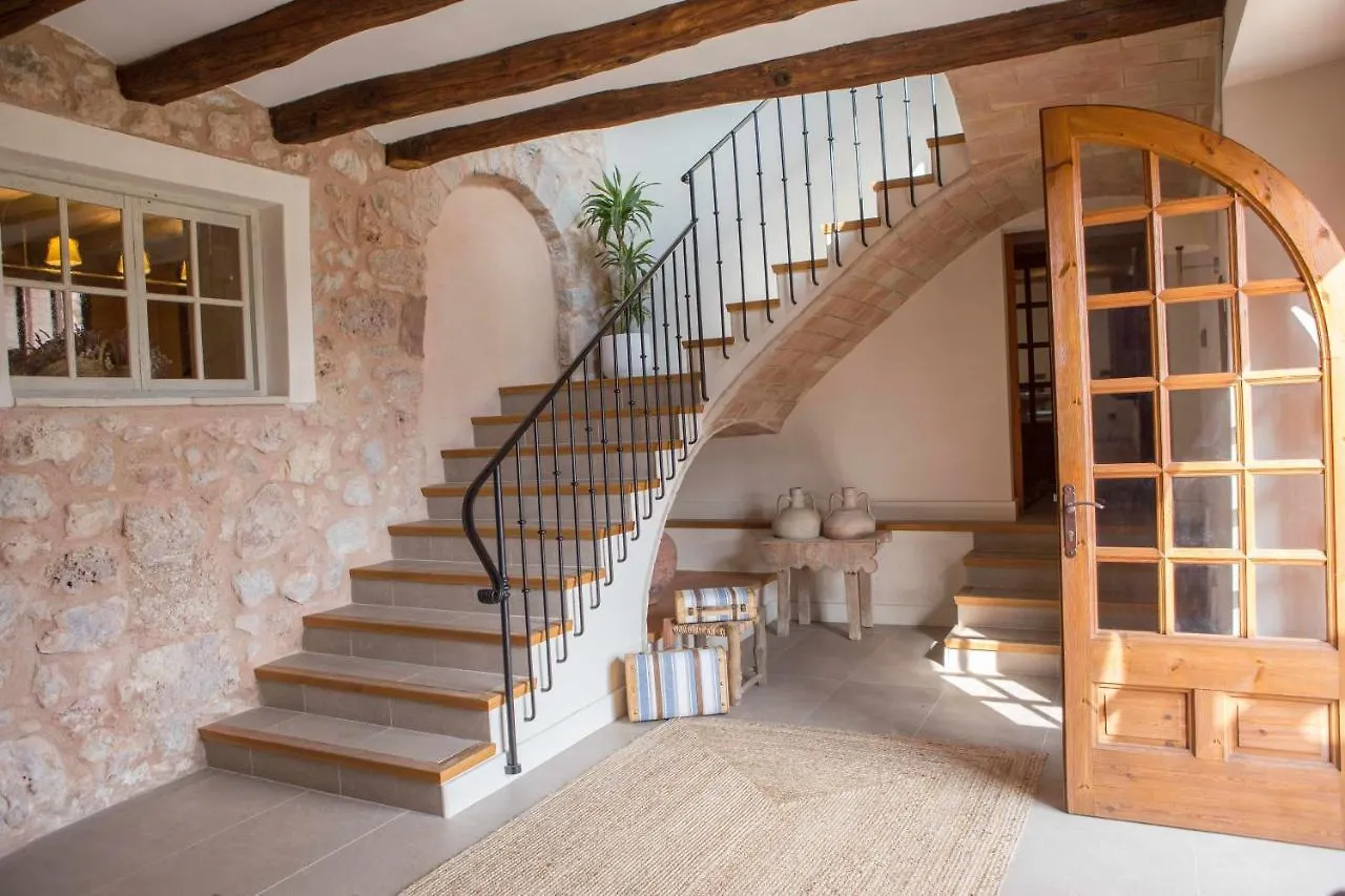 Country house Casa Rural Masia Les Apieres El Pla de Manlleu