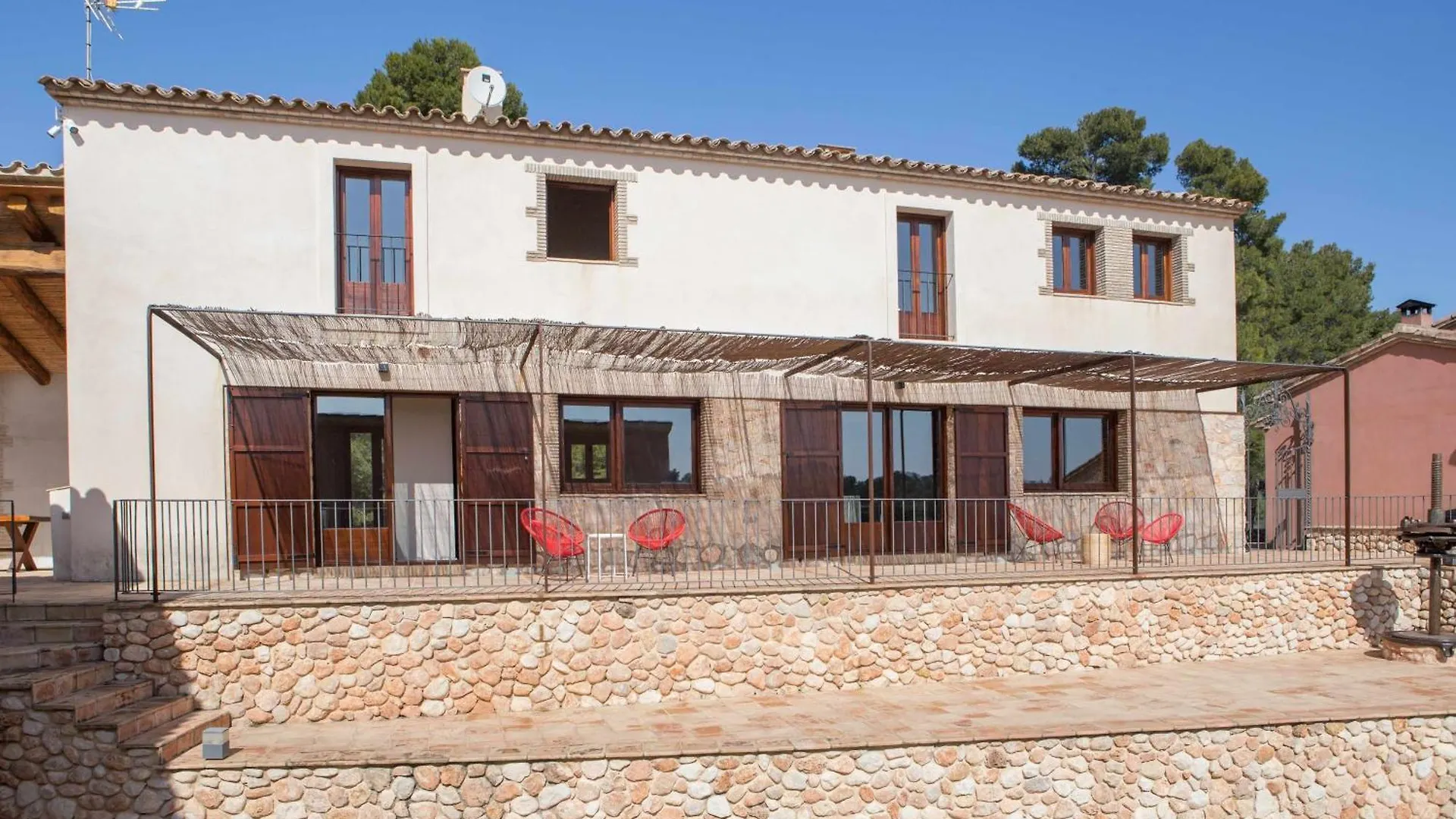 Casa Rural Masia Les Apieres El Pla de Manlleu Country house